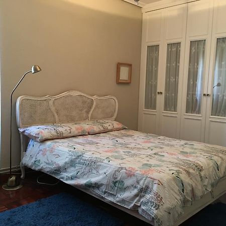 Отель Sunny Apt Close To University With Parking And Wifi Сантандер Экстерьер фото